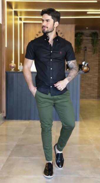 black shirt and green pant combination