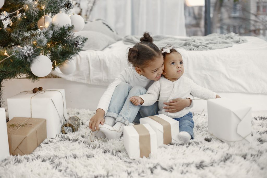 7 Thoughtful Gifts for Sister She Will Love